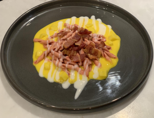 STROZZAPRETI BARBABIETOLA E POMODORO CON CREMA DI PATATE, GUANCIALE E SCAMORZA AFFUMICATA